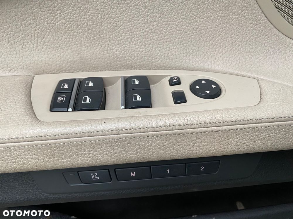 BMW Seria 7 740d xDrive - 25