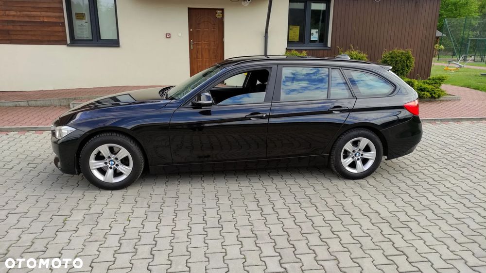 BMW Seria 3 320d DPF Edition Sport - 15