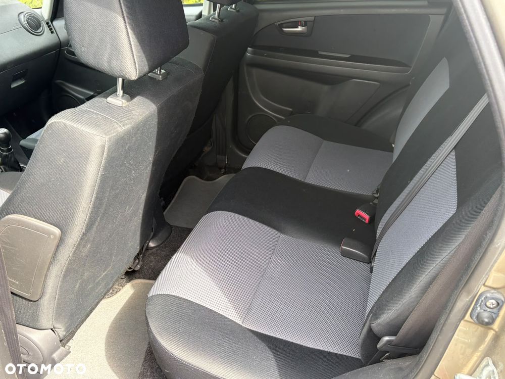 Fiat Sedici 1.6 16V 4x4 Emotion - 9