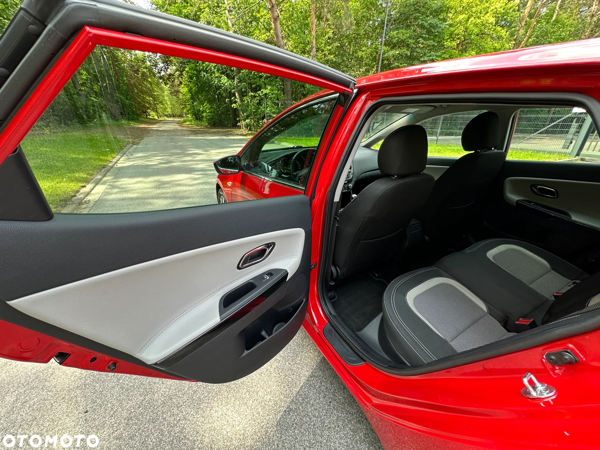 Kia Ceed 1.6 GDI Platinum Edition - 23