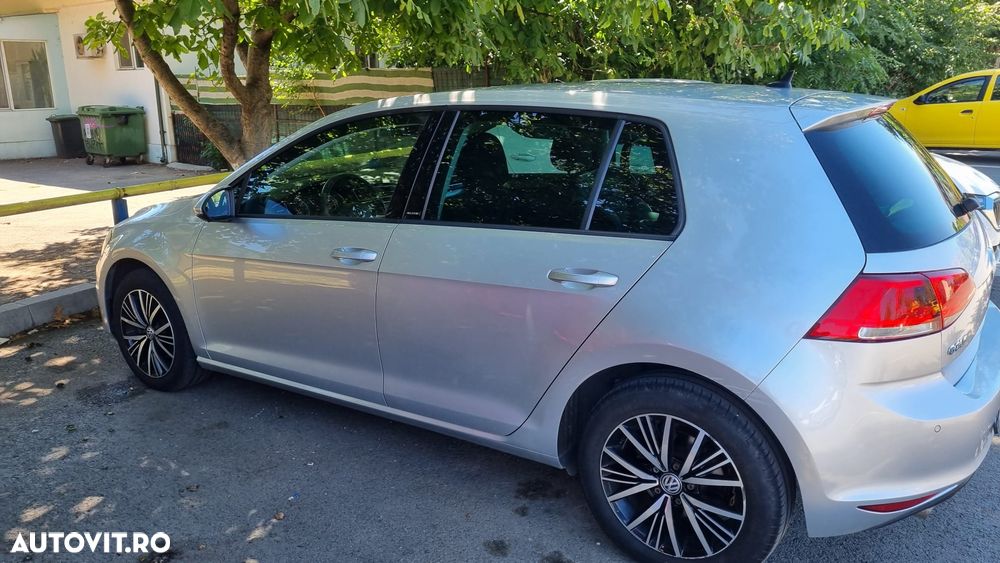 Volkswagen Golf 1.6 TDI BlueMotion Technology DSG Allstar - 9