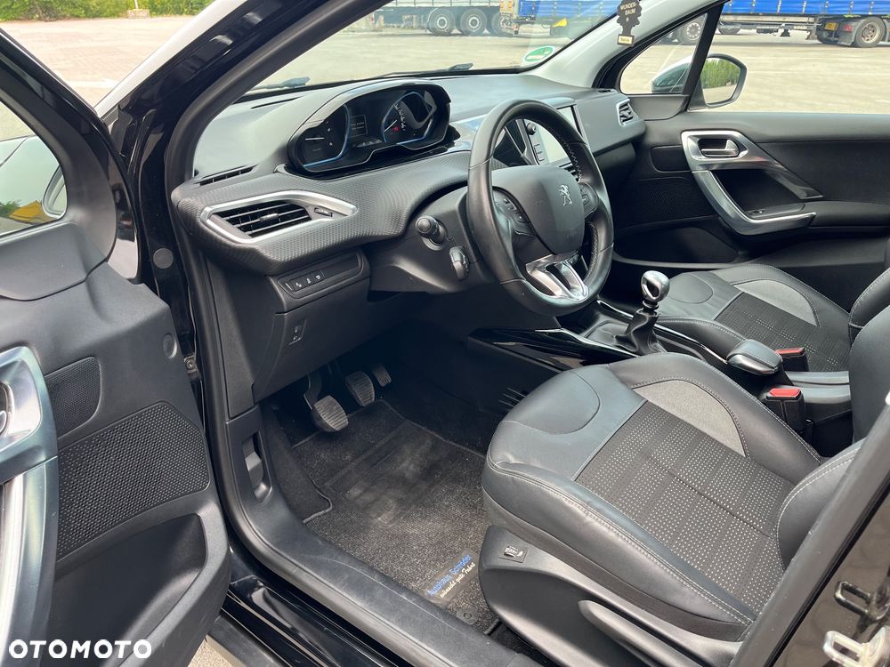 Peugeot 2008 BlueHDi FAP 120 STOP & START Allure - 11