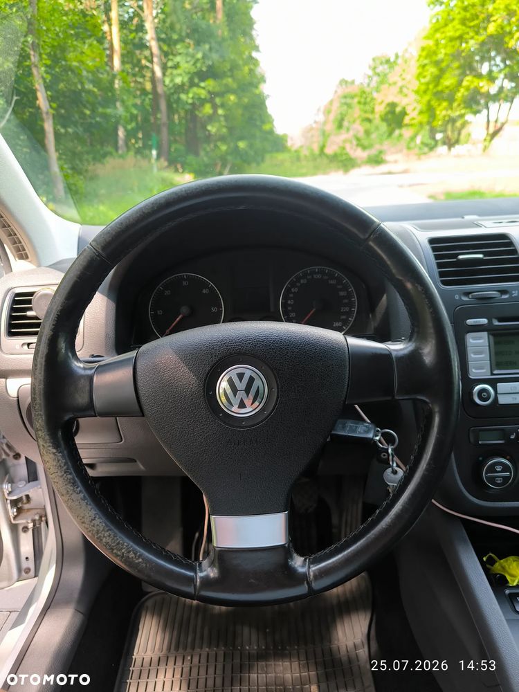 Volkswagen Golf 2.0 TDI Comfortline - 30