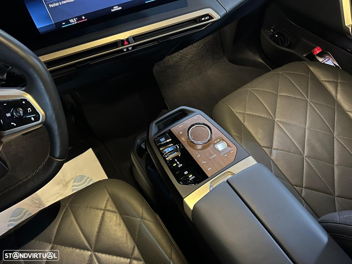 BMW iX M60 - 37