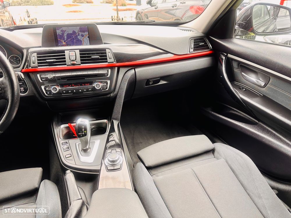 BMW 320 d DPF Touring Aut. Edition Sport - 23