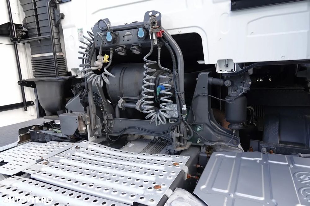 Volvo FH 460 / LOW CAB / 2018 / IMPORTAT DIN GERMANIA / DUPĂ UN CONTRACTUL DE SERVICII DE AUR - 17