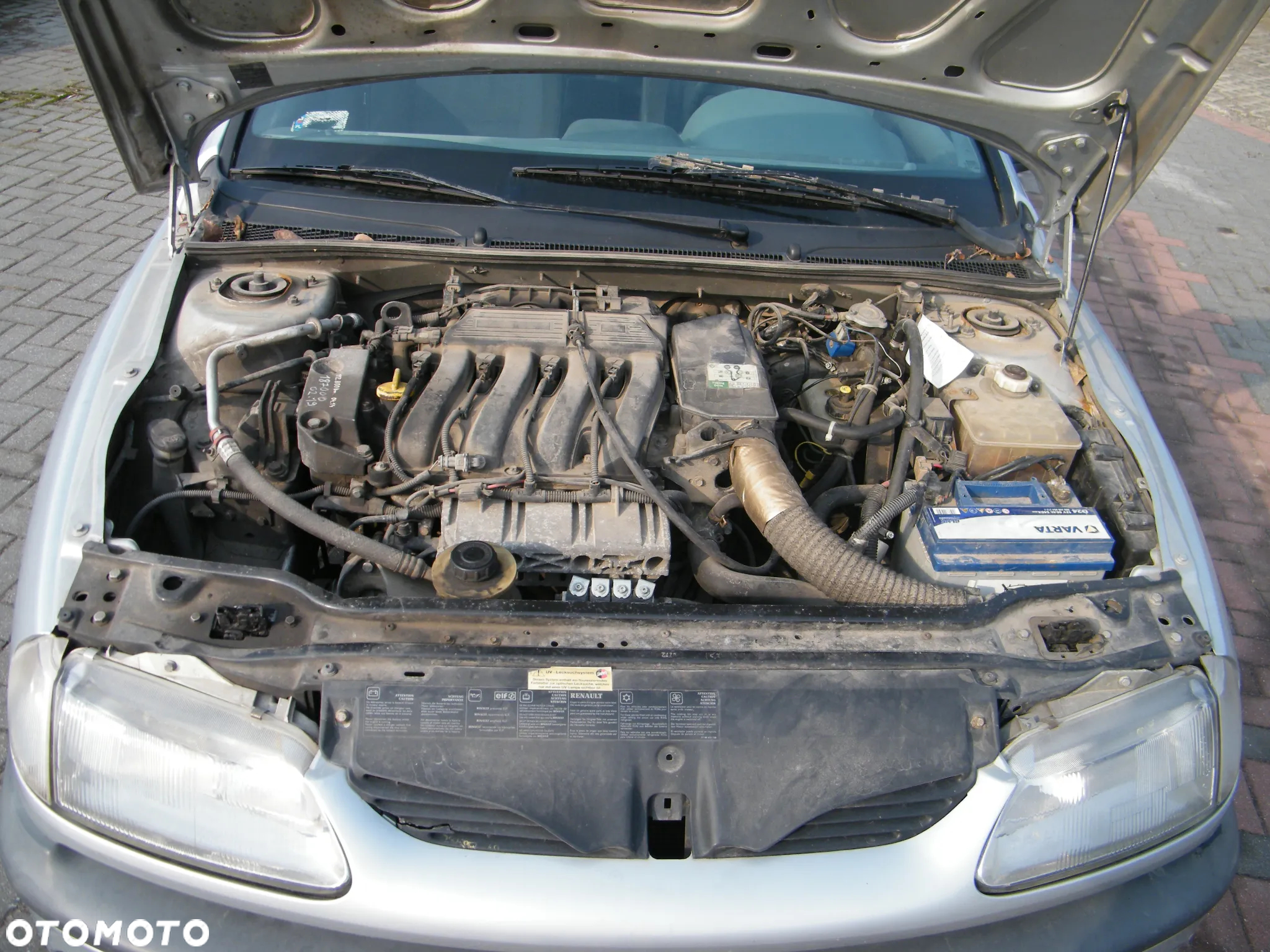 Renault Laguna I FL 1.8 B 120KM silnik F4P760 skrzynia JB3909 lakier MV640 - 12
