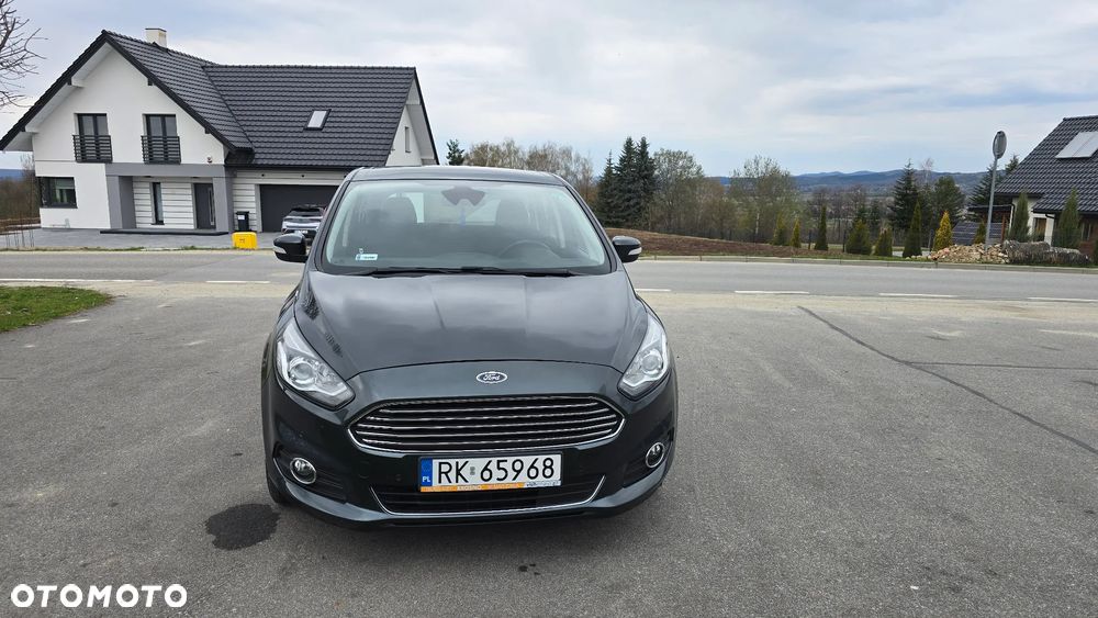 Ford S-Max 2.0 TDCi Titanium PowerShift - 2