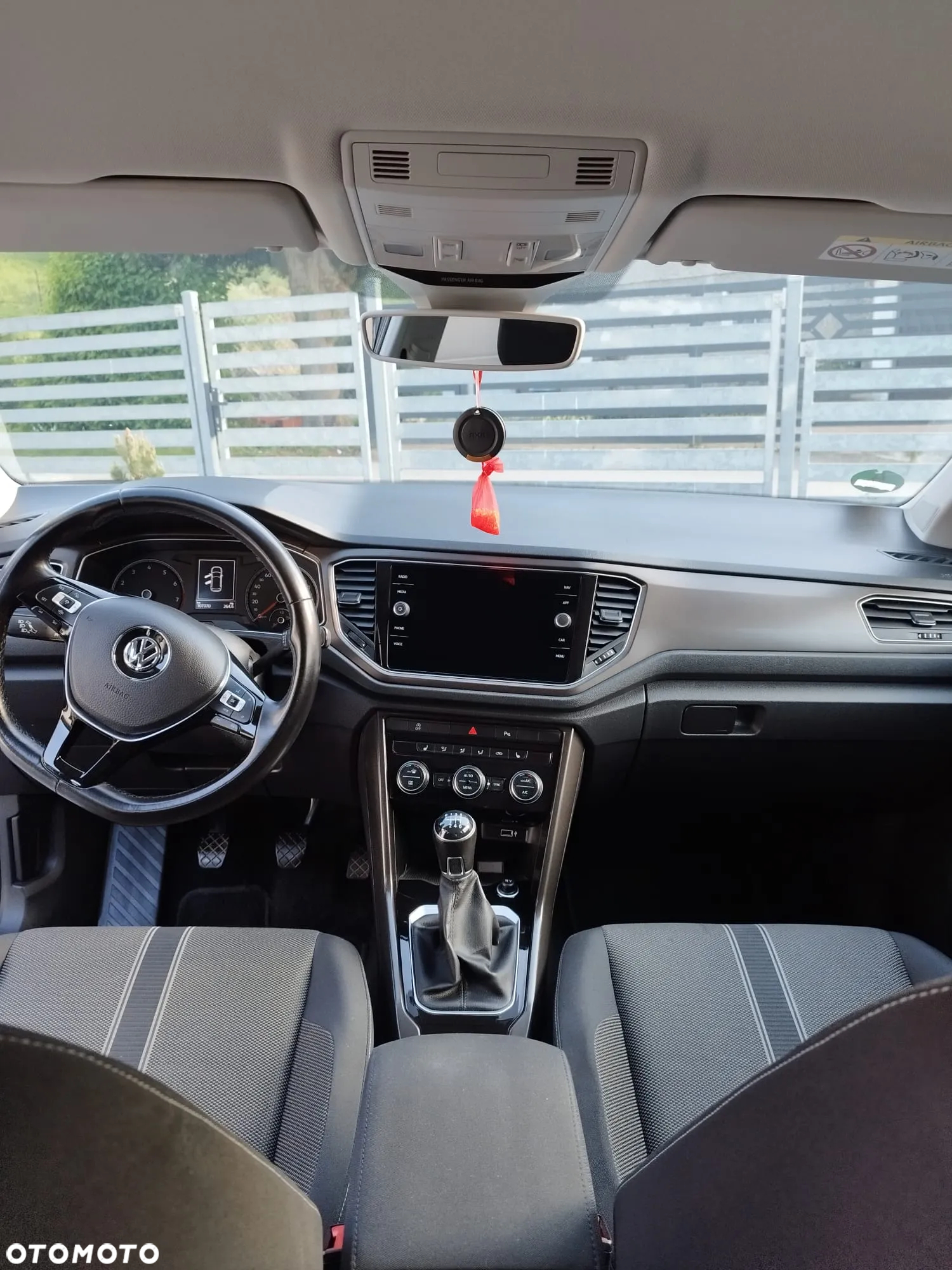 Volkswagen T-Roc - 5