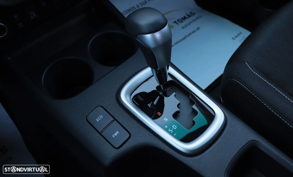 Toyota Hilux 2.4 D-4D 4WD CD CH Aut. - 23