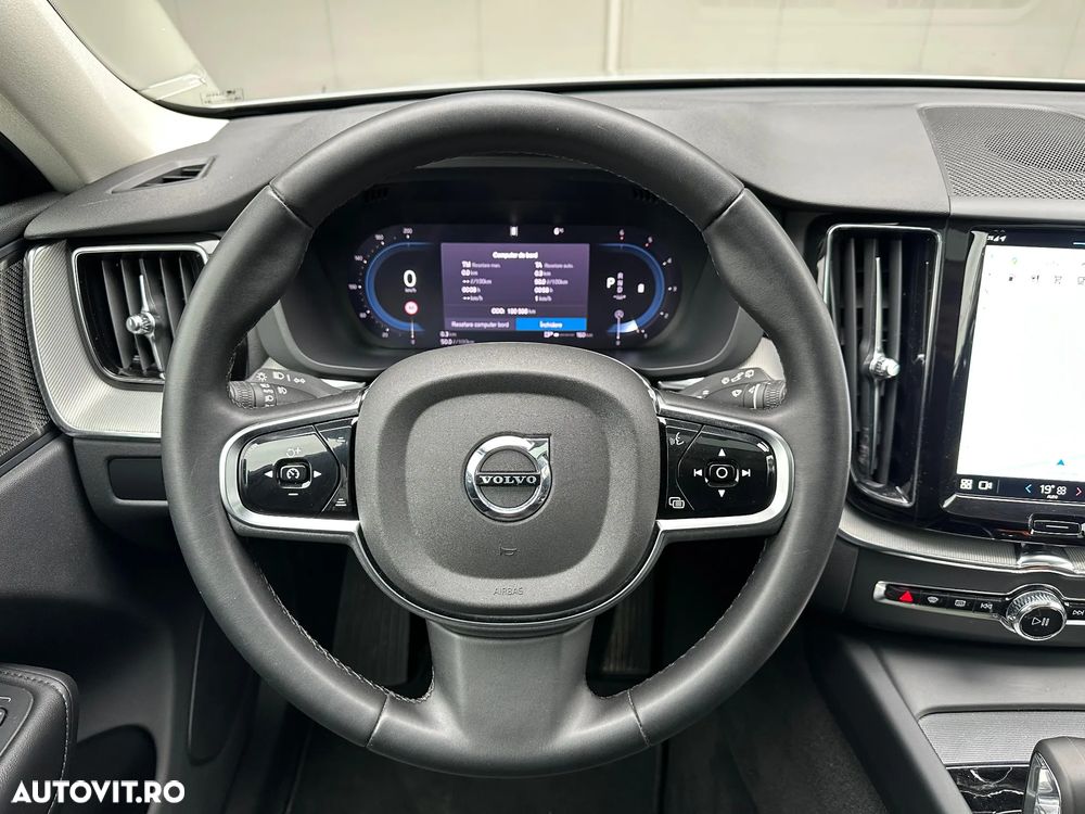 Volvo XC 60 B4 D Ultimate Dark - 23
