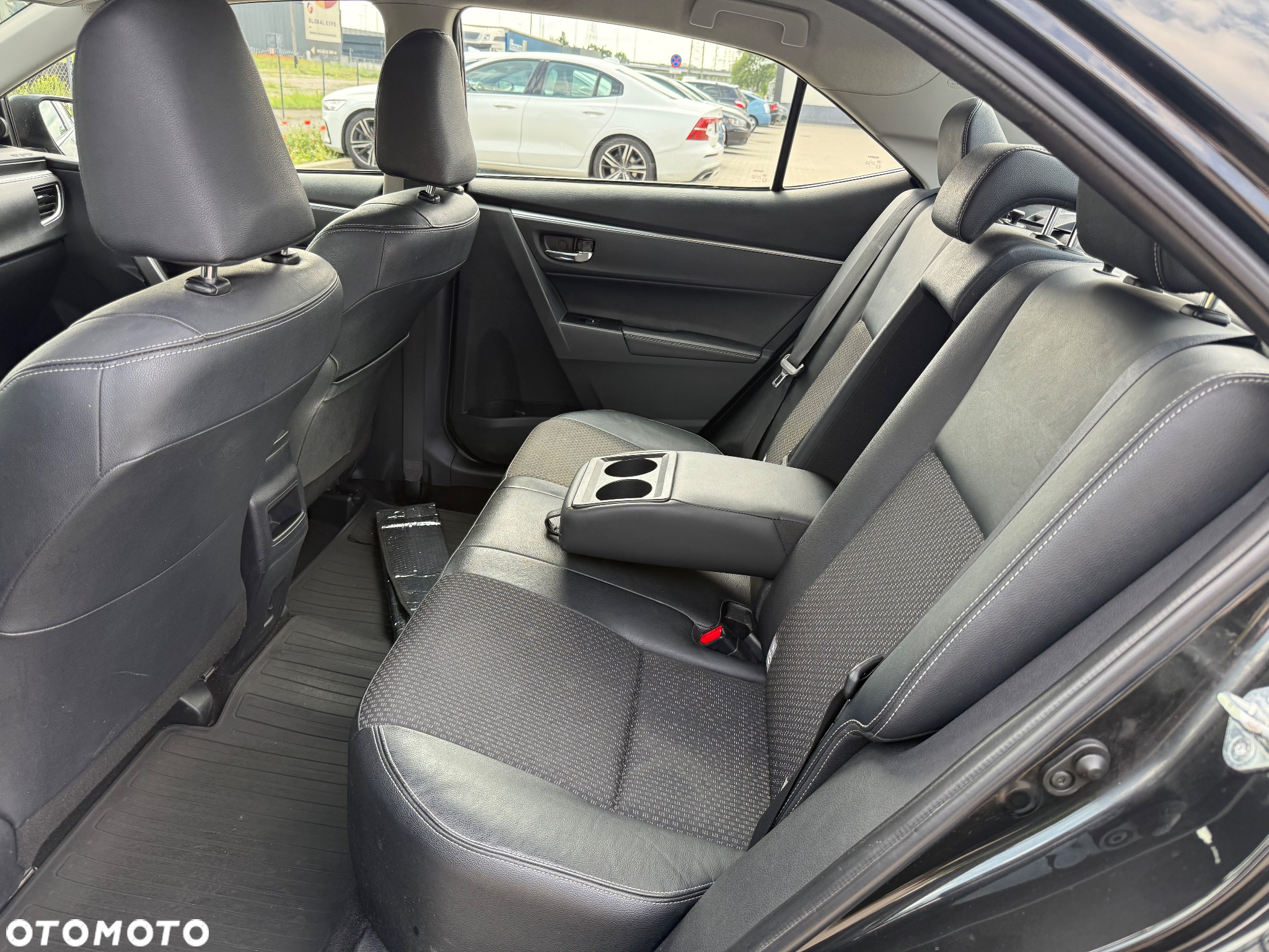 Toyota Corolla 1.6 Prestige MS EU6 - 10