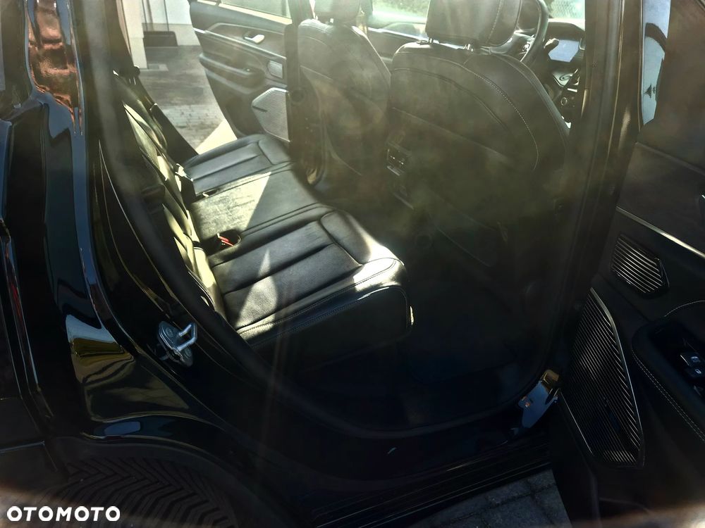 Jeep Grand Cherokee - 18