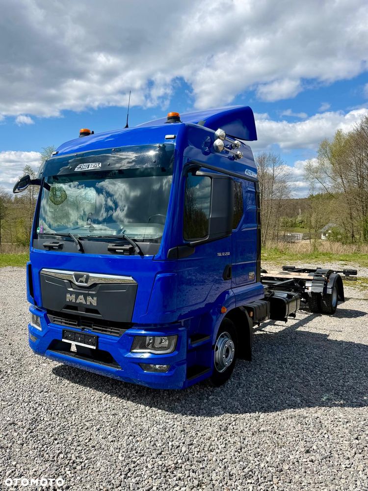 MAN TGL 12.250  /  NOWY MODEL / SYPIALKA / JAK NOWY /E6 /  SERWISOWANY / 2021 / AUTOMAT /  FIRANKA / SPROWADZONY / PIERWSZY WŁAŚCICIEL / LAWETA / KONTENER / DO BYDŁA / POMOC DROGOWA
