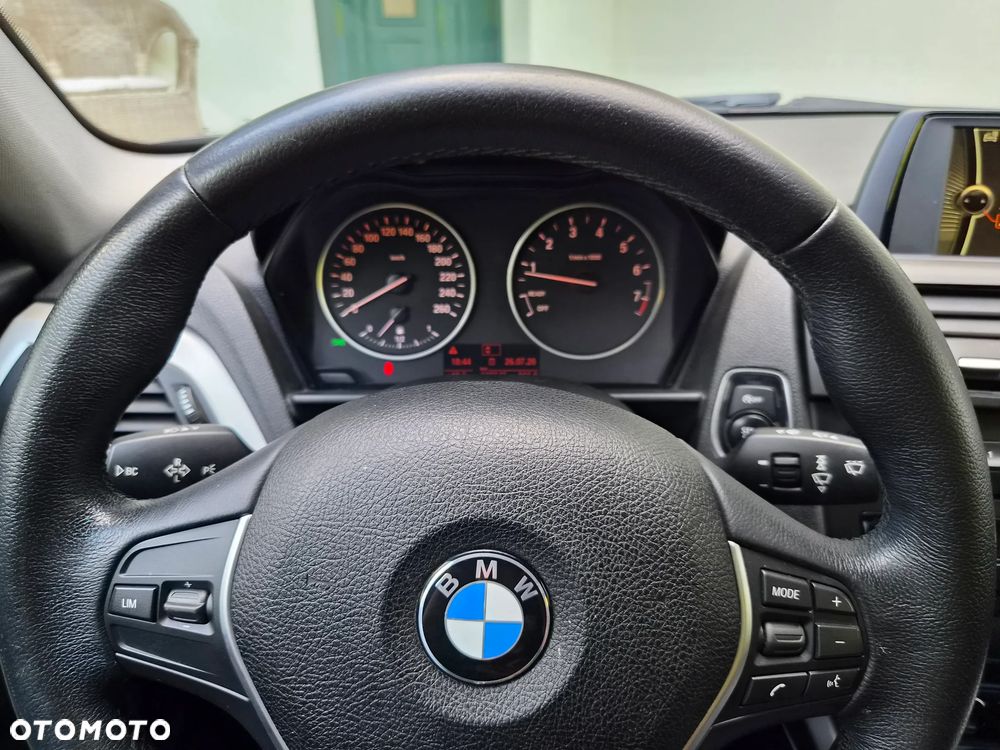 BMW Seria 1 116i Sport Line - 18