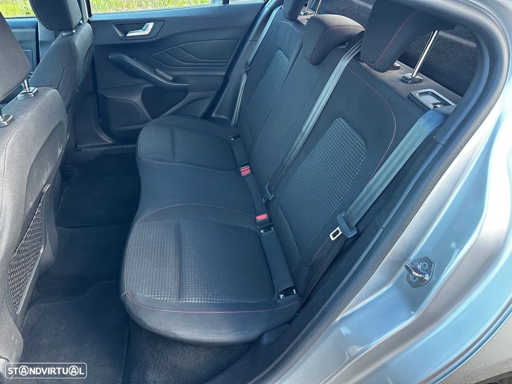 Ford Focus 1.0 EcoBoost MHEV ST-Line - 15