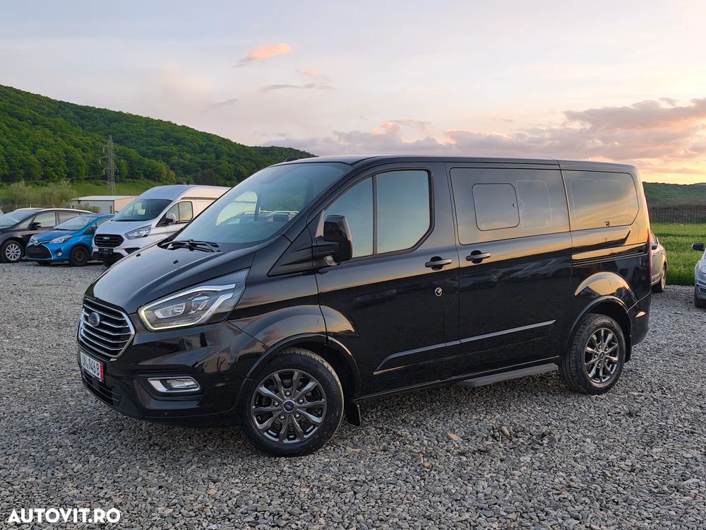 Ford Tourneo Custom - 8