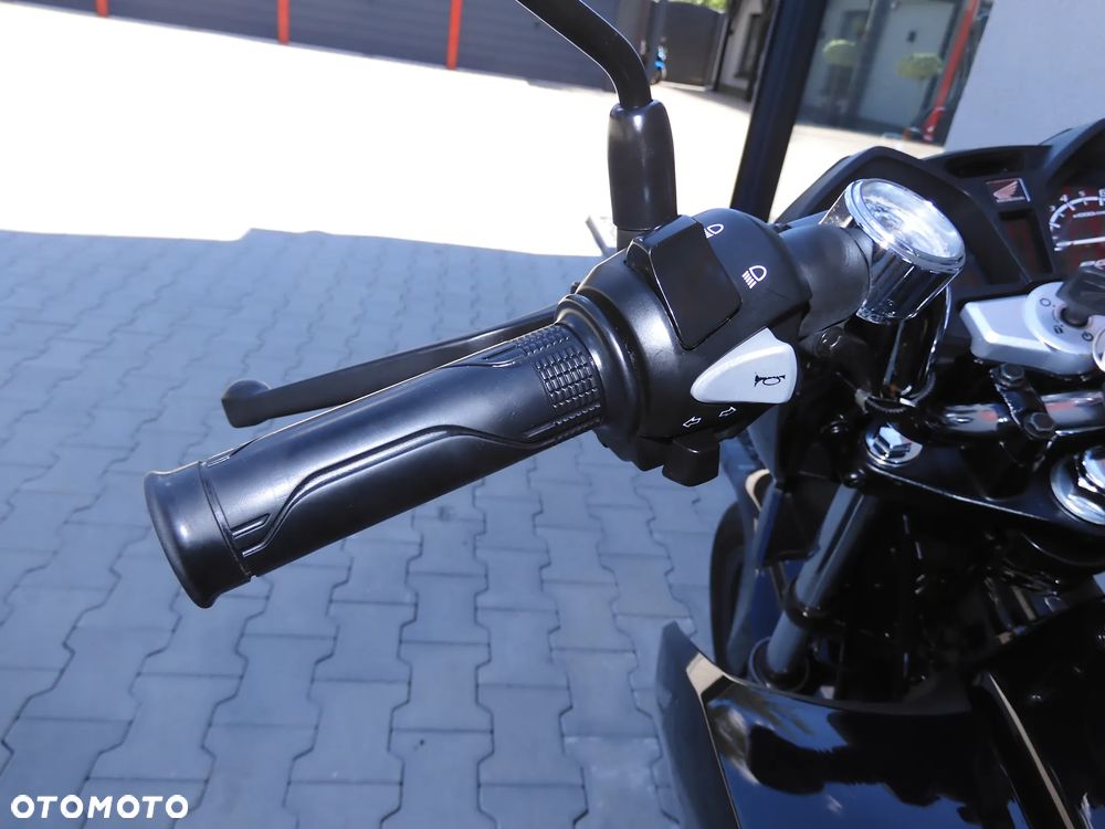 Honda CBF - 27