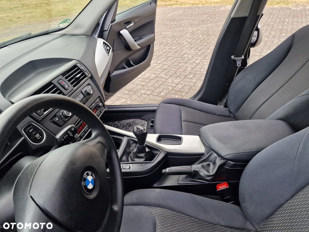 BMW Seria 1 118i - 11