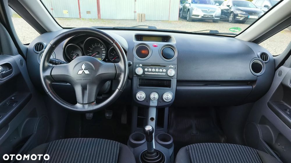 Mitsubishi Colt - 23