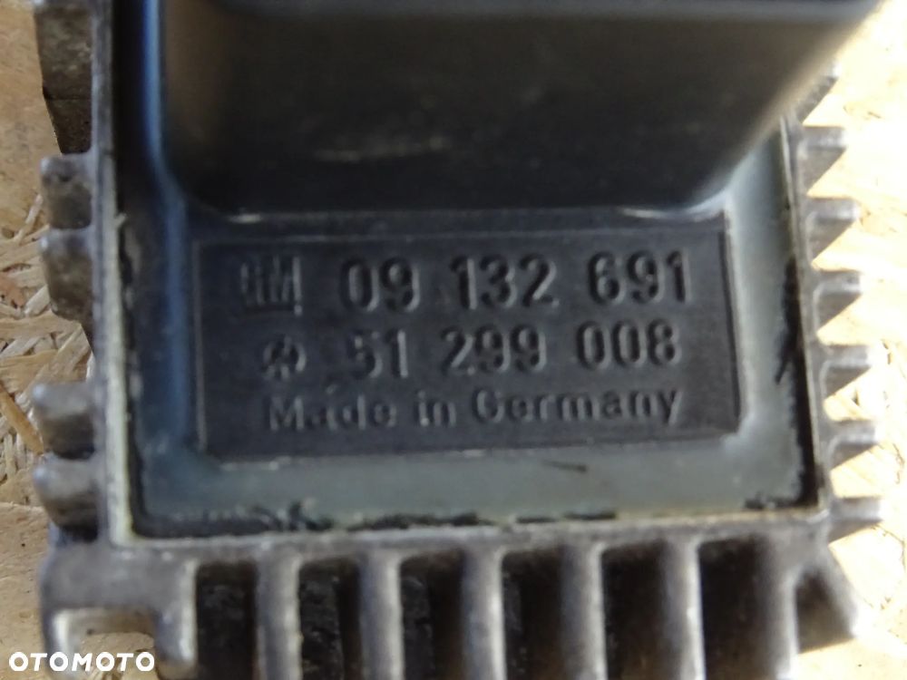 STEROWNIK PRZEKAŹNIK ŚWIEC ŻAROWYCH OPEL SIGNUM VECTRA C ASTRA G H ZAFIRA A B 2,0 2,2 1,7 1,9 CDTI - 11