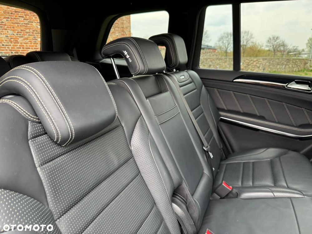 Mercedes-Benz GLS - 26