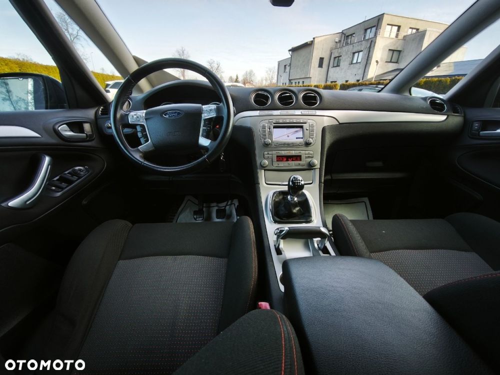 Ford S-Max - 8