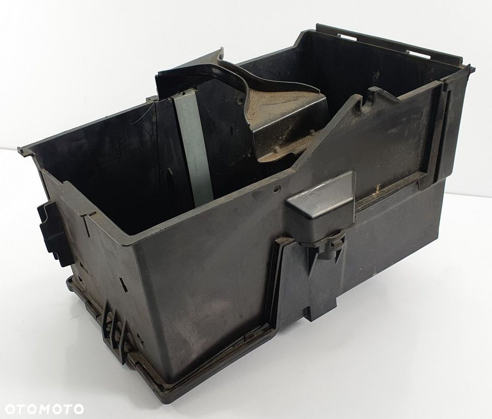 OBUDOWA AKUMULATORA VOLVO V50 30667941 - 3