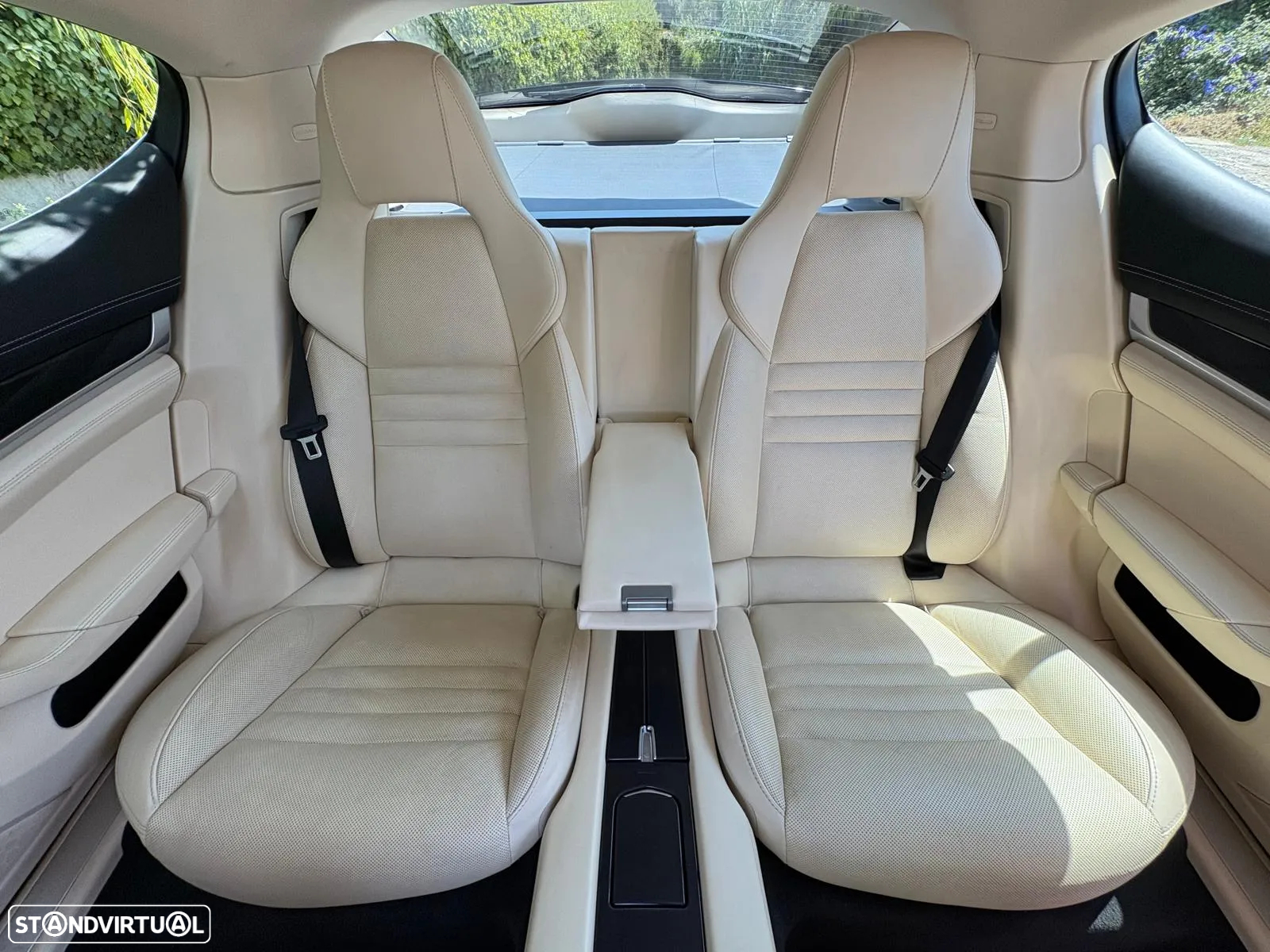 Porsche Panamera 4 E-Hybrid - 44