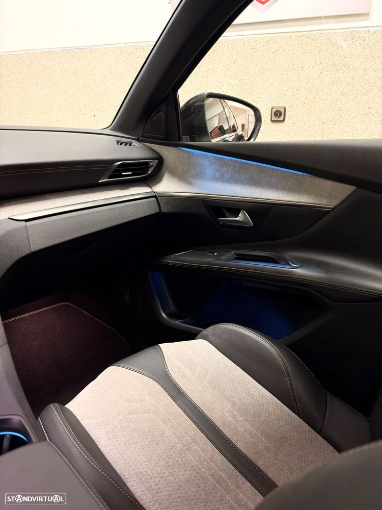 Peugeot 3008 1.6 Hybrid GT Line e-EAT8 - 19