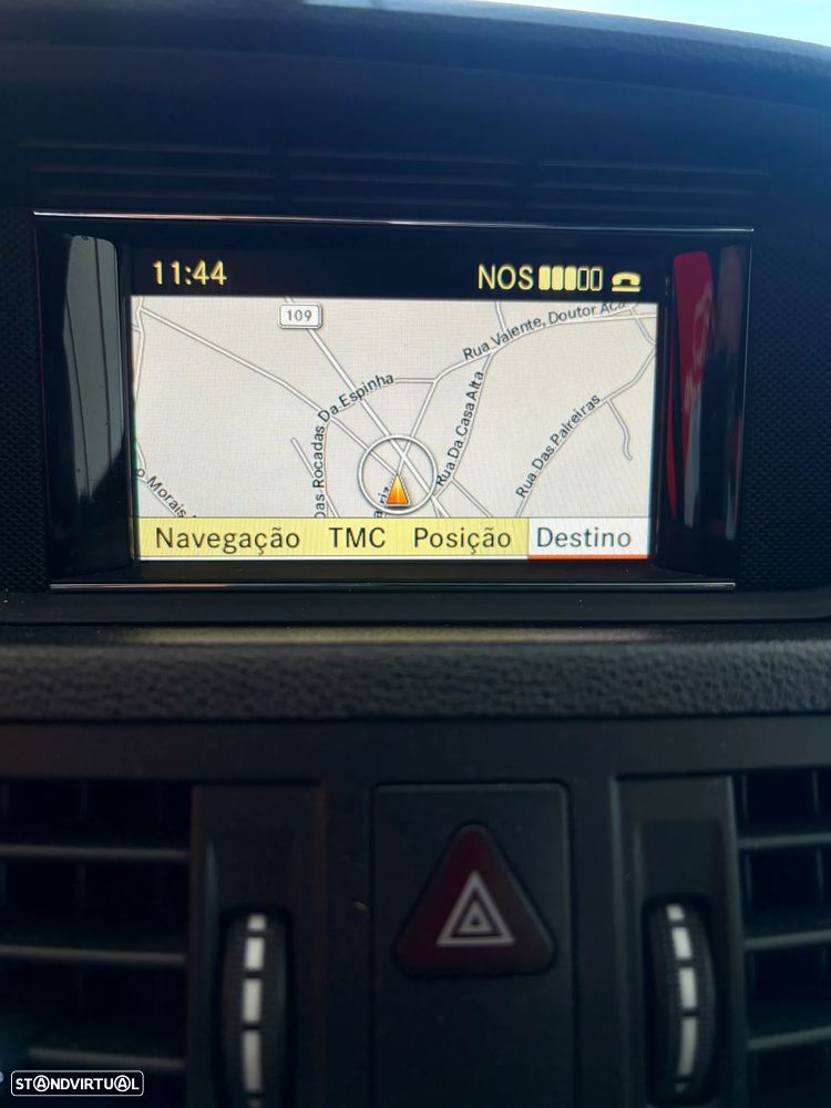 Mercedes-Benz E 250 CDi Elegance BlueEfficiency Auto - 12