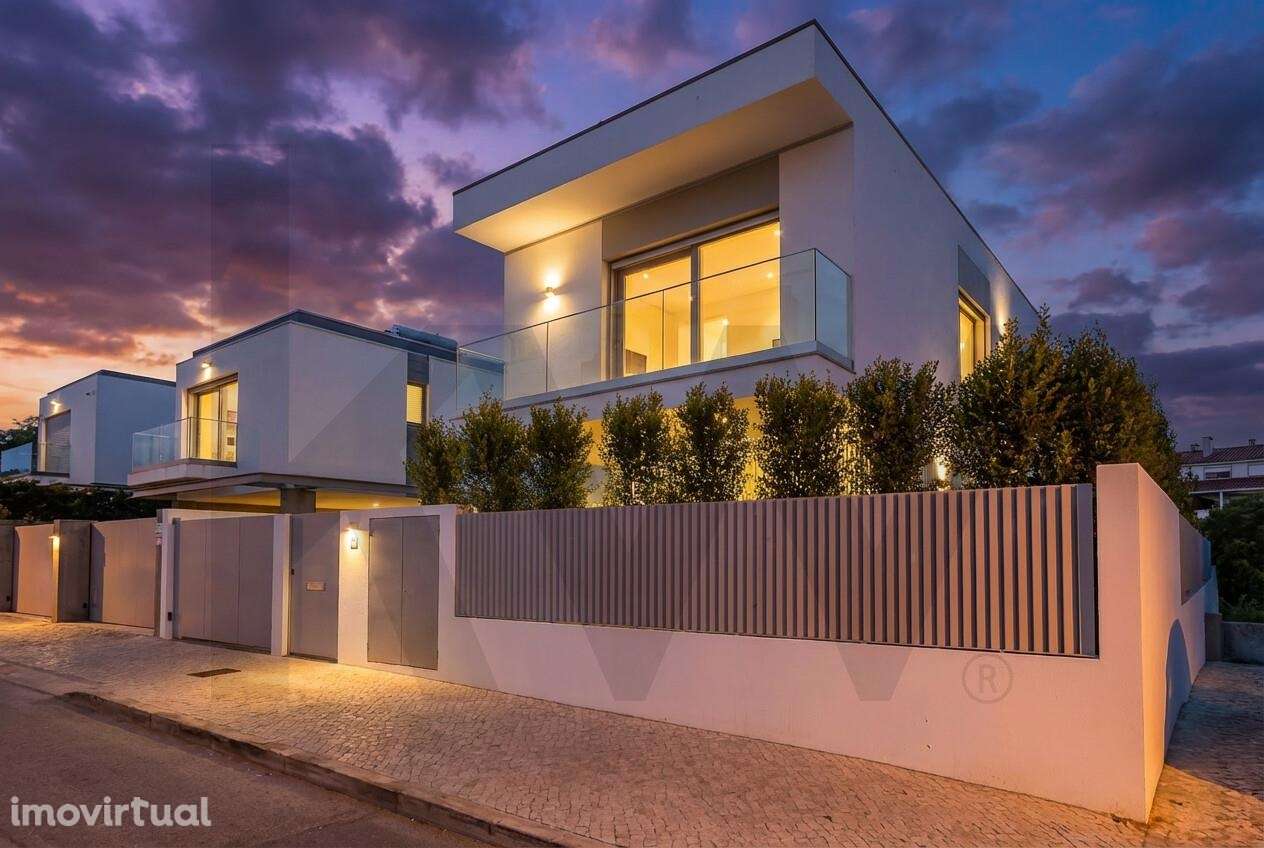 Moradia T3+1 Central com Piscina - Grande imagem: 2/31