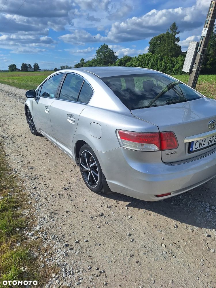 Toyota Avensis 1.8 Luna - 6