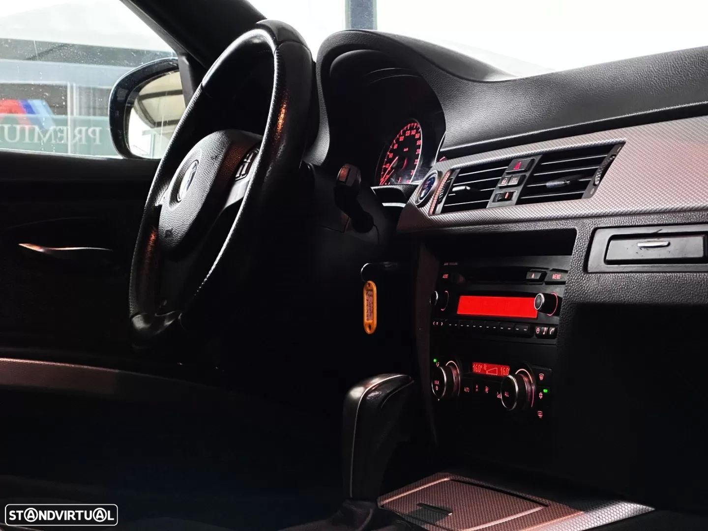 BMW 318 d Auto - 31