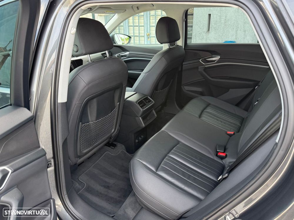 Audi e-tron 55 quattro S line - 24