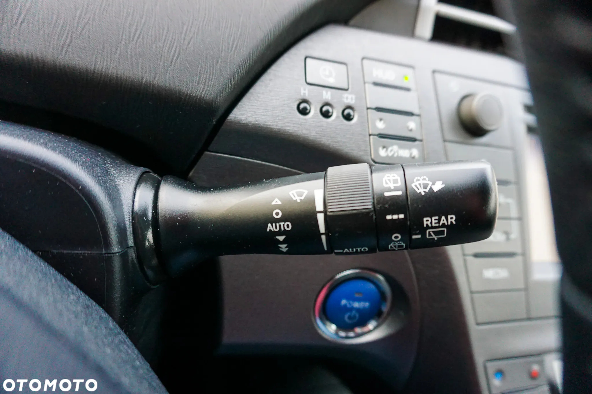Toyota Prius Plug-in (Hybrid) Life - 33
