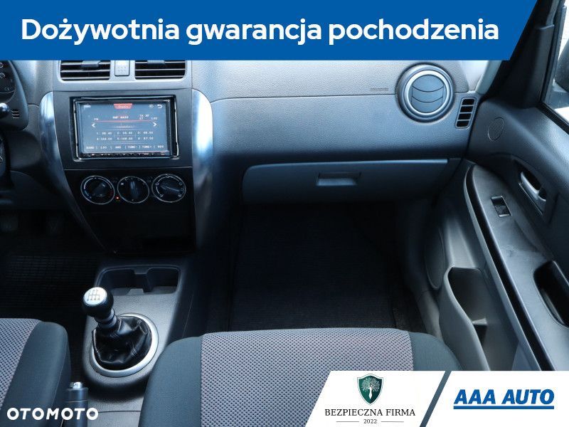Suzuki SX4 - 10