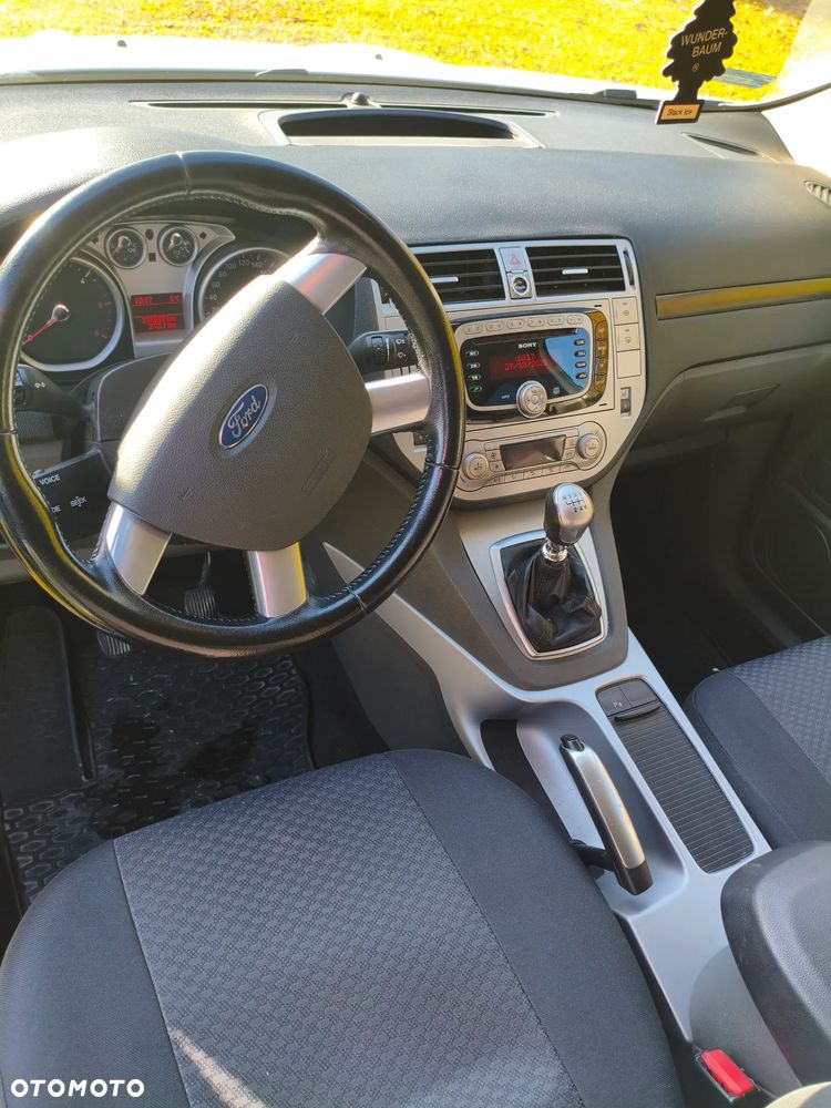Ford Kuga - 9