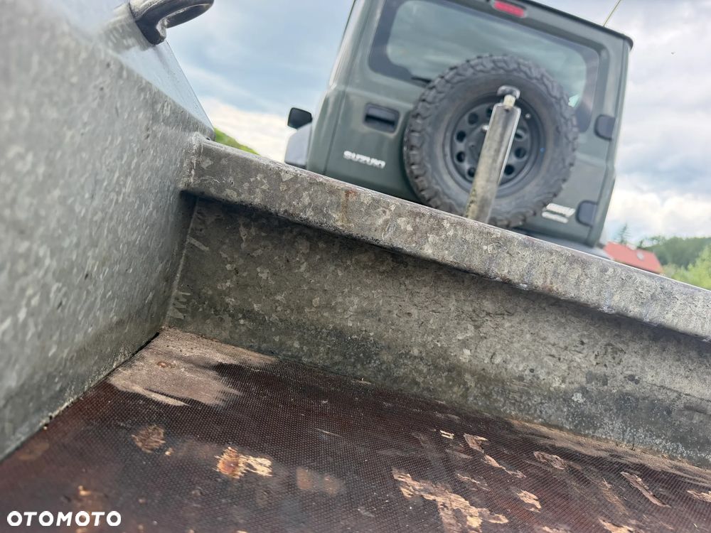 Inny Przyczepa Dwuosiowa Ciężarowa-LAWETA Do Koparek Maszyn Budowlanych. HULCO TERRAX-2 3001-LK.  NAJAZD Pełny Klapa z Bardzo mocnej konstrukcji. Lekki system otwierania najazdu jedną ręką! DMC 3000Kg! Jest To Laweta marki PREMIUM. Dwie ośie hamujące! Pełny ocynk. HULCO to Francuski Producent największy w Europie! Potężna jakość wykonania! Okazja Tanio. Laweta sprowadzona z Norwegii. Zero zużycia jak nówka sztuka! OKAZJA - 37