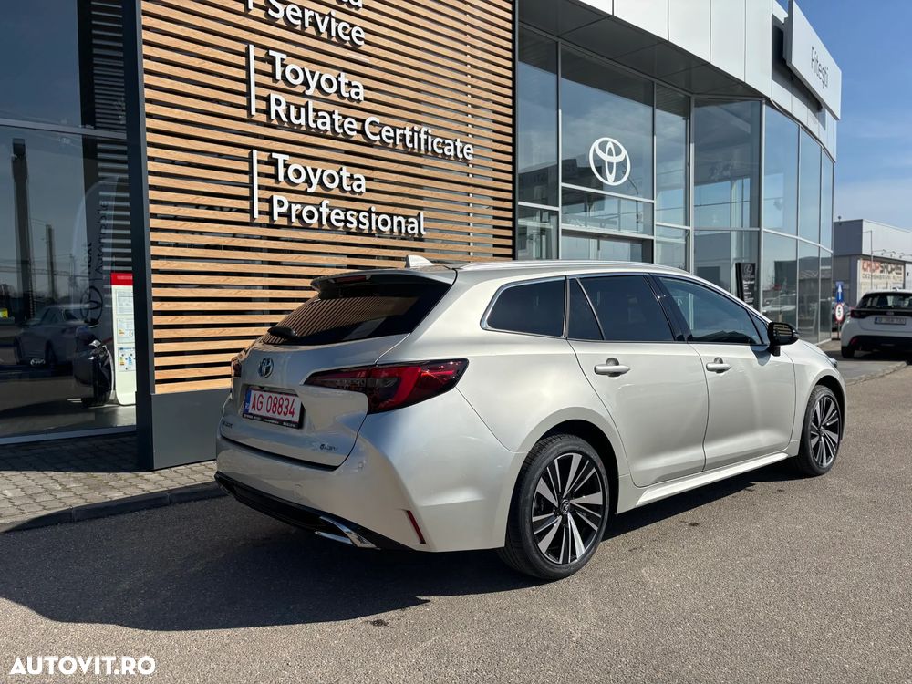 Toyota Corolla 1.8 HSD Dynamic - 3