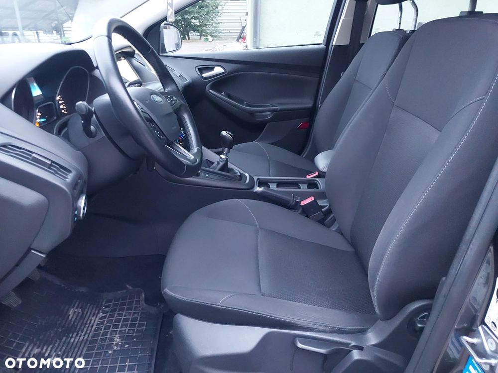 Ford Focus 1.0 EcoBoost Start-Stopp-System ST-LINE STYLE - 10