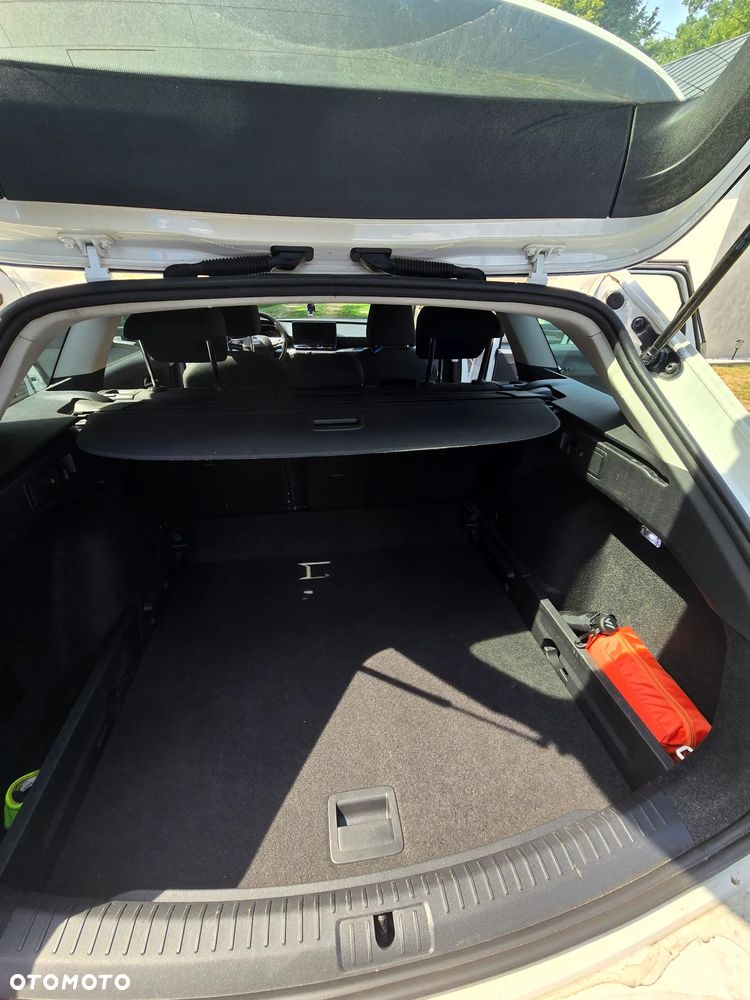 Seat Leon Sportstourer 2.0 TDI DSG Xcellence Plus - 13