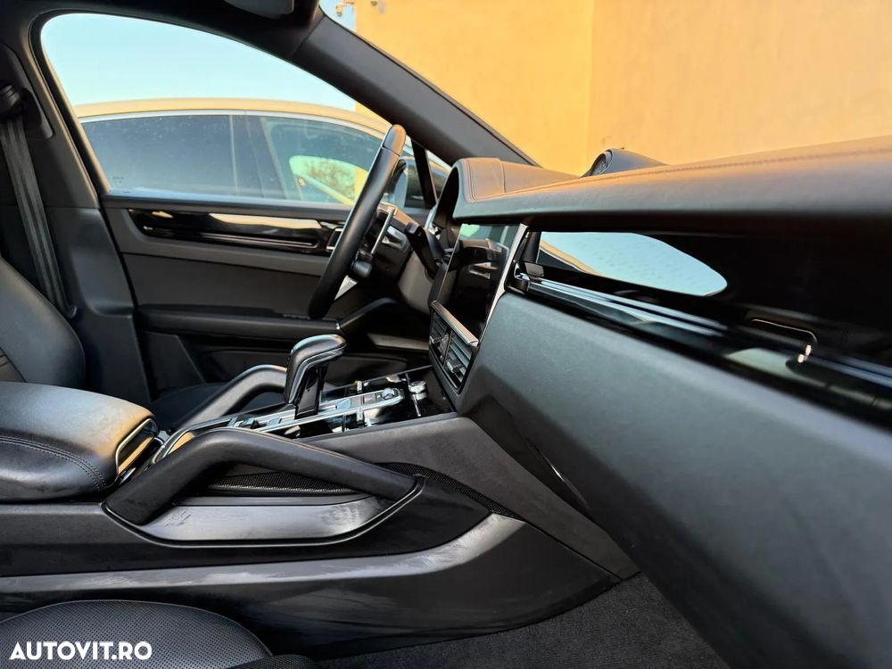 Porsche Cayenne Standard - 15