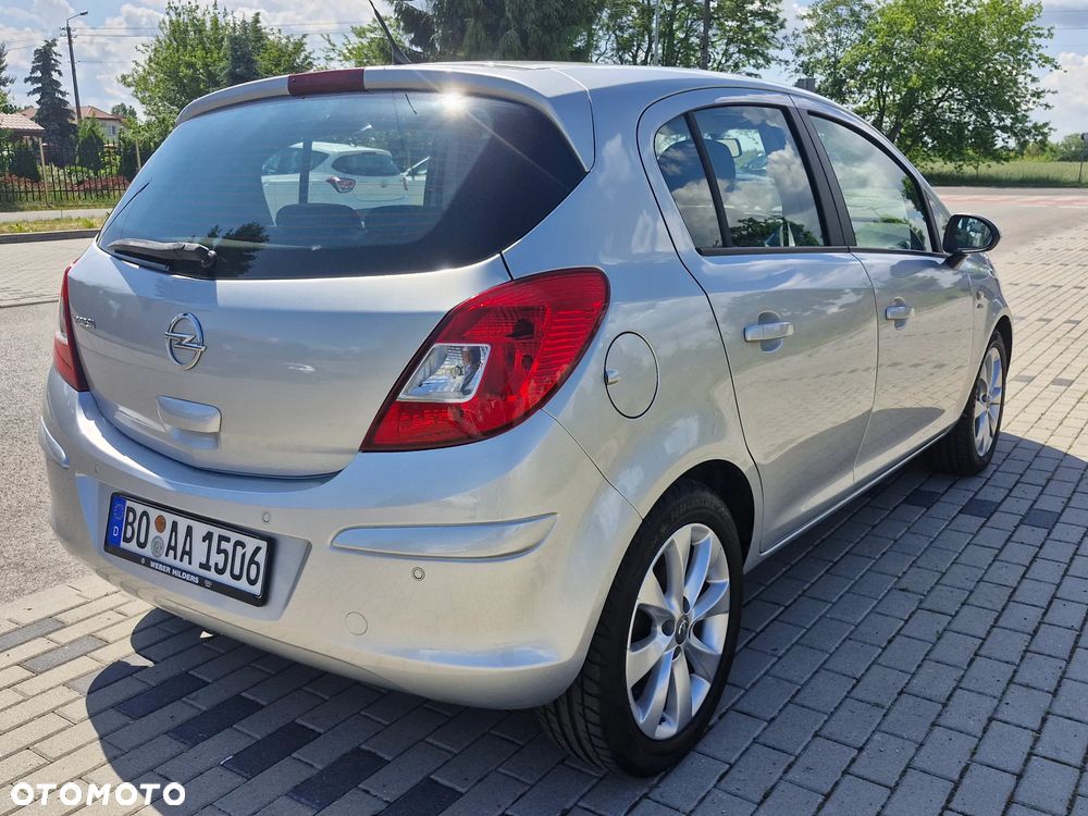 Opel Corsa 1.4 16V Active - 24