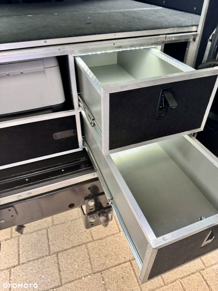 Land Rover Defender 2.5 TDI - 8