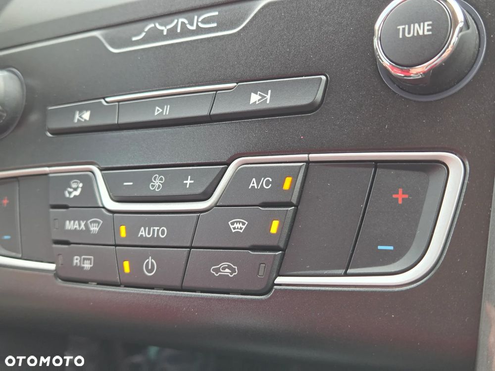 Ford Mondeo 1.5 EcoBoost Titanium - 33
