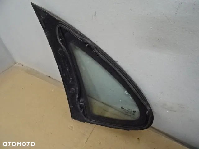 SZYBA KAROSERYJNA BOCZNA PRAWY TYŁ VECTRA B NR136 - 5