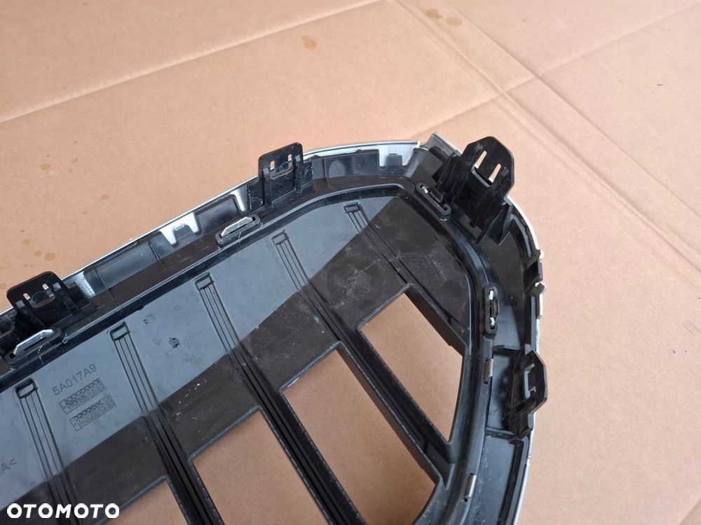 GRILL ATRAPA BMW 5 V G60 ORYGINAŁ - 9