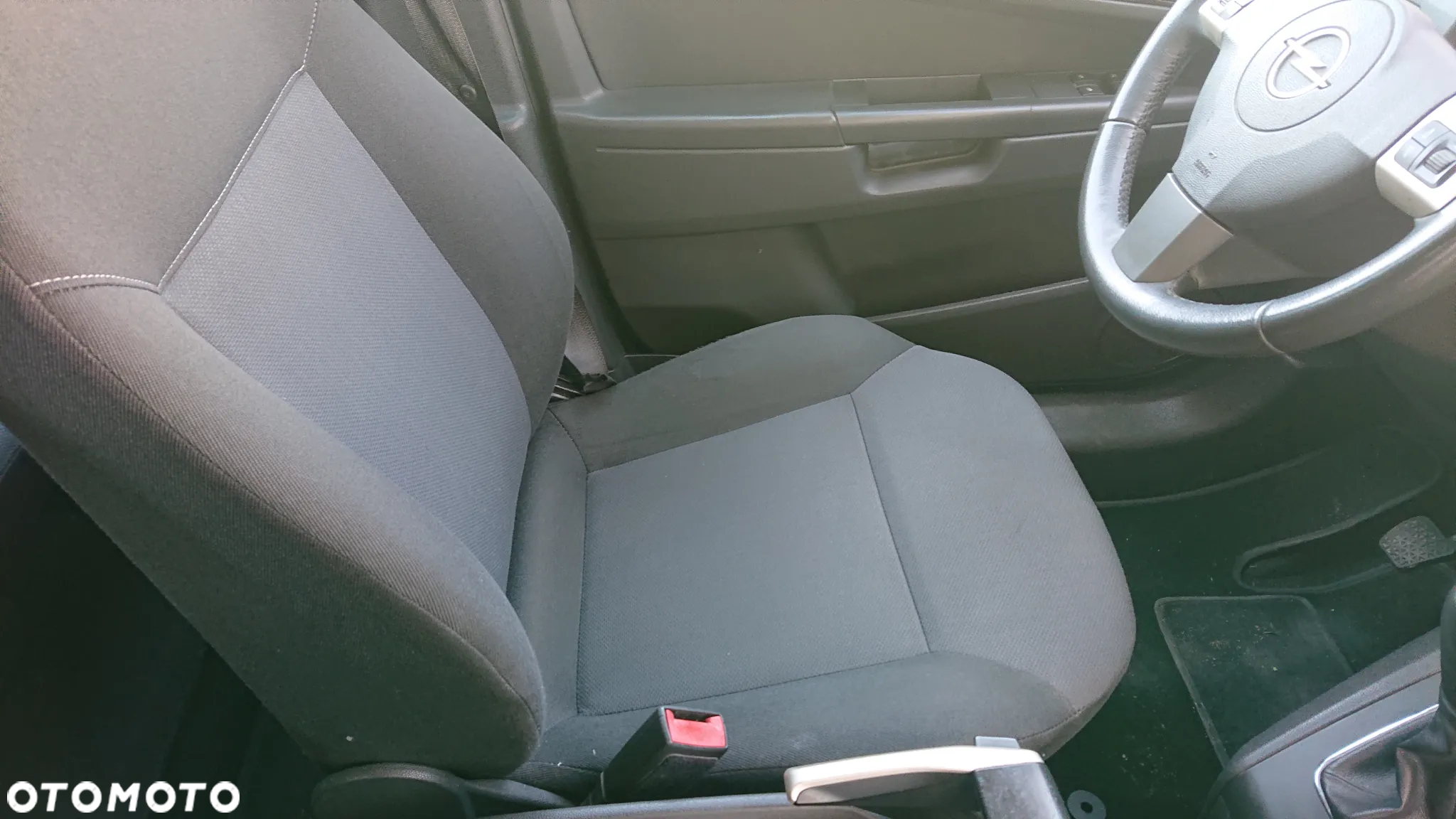 Opel Zafira 1.9 CDTI - 12