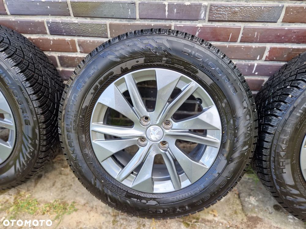Peugeot 2008 Felgi Opony 16 Komplet - 16